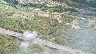 Mezzo in fiamme chiude allacciamento Savona-Torino